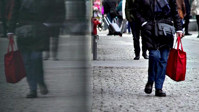 Tinder Date on Good Friday