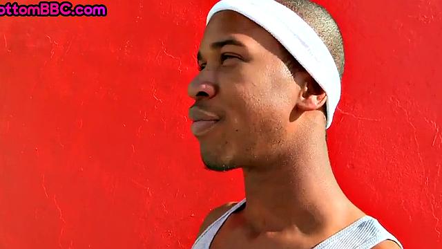 Nubian thug picked up and drilled outdoors by white top