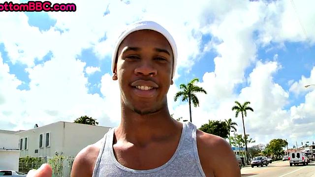 Nubian thug picked up and drilled outdoors by white top