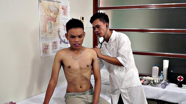 Seducing Asian doctor blows patient and fingers asshole