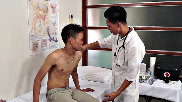 Seducing Asian doctor blows patient and fingers asshole