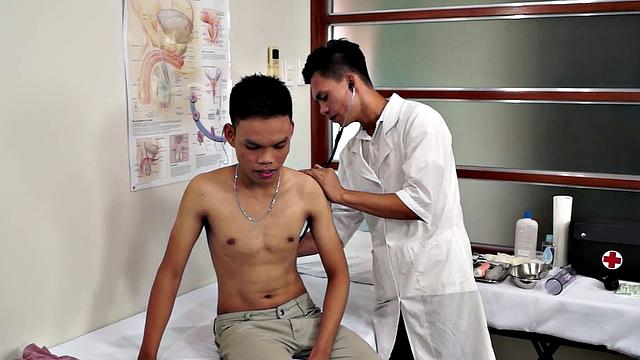 Seducing Asian doctor blows patient and fingers asshole