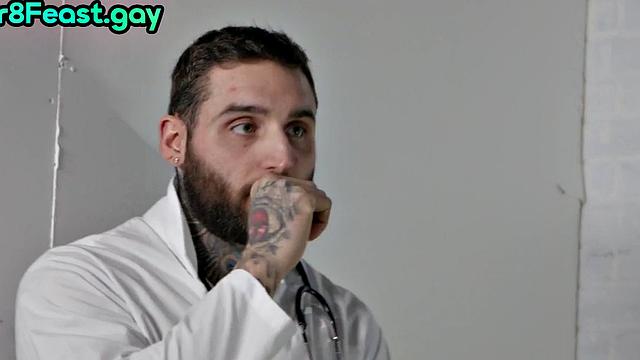 док доказывает азиату, кто тут главный, разрывая его тугую жопу