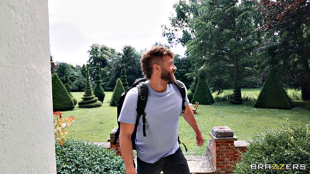 Lookalike Besties Swap, Suck & Swap