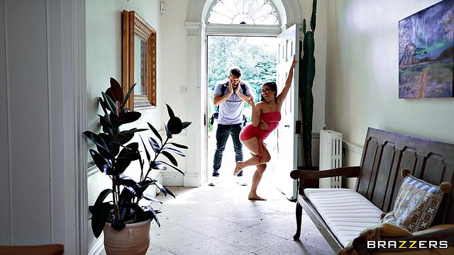 Lookalike Besties Swap, Suck & Swap