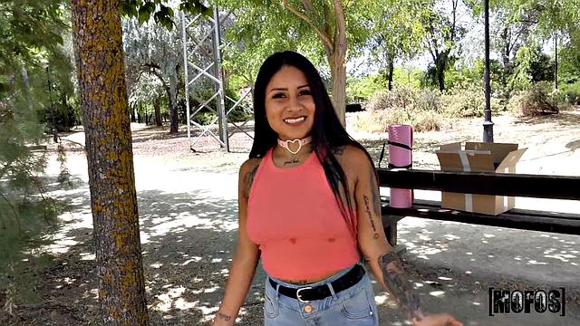 Topless Teen Titrade