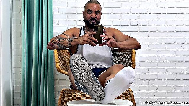 Spy On Kobe's Size 12s - Kobe