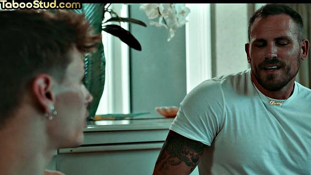 Накачанный отчим жестко трахается с озорным пасынком в анальном табу