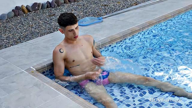 Xander Gomez takes a hard pounding and moans with pleasure