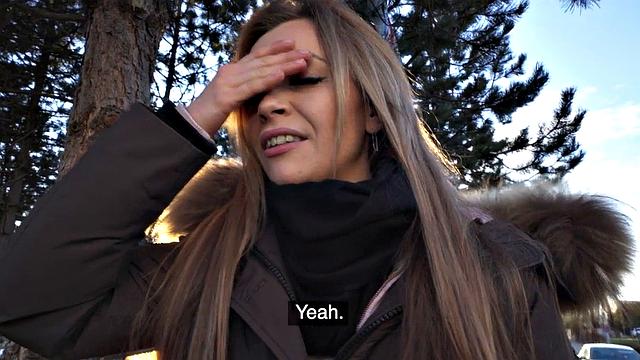 Cheap amateur babe fucked by a stranger for money after casting