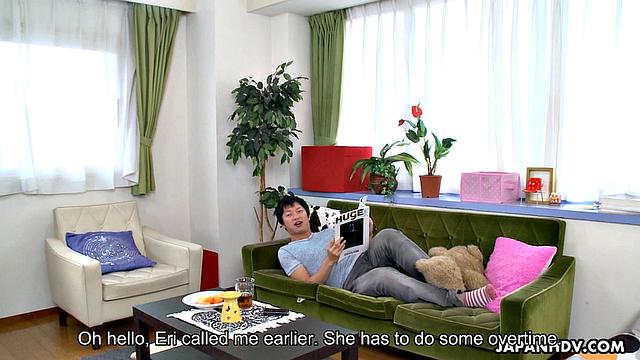 Maria Ono and Yui Kyouno Share a Dick in threesome