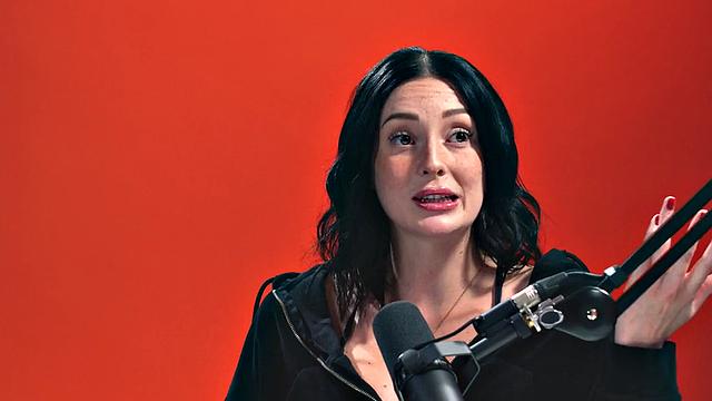 Pussytoying inked babe solo masturbating after casting