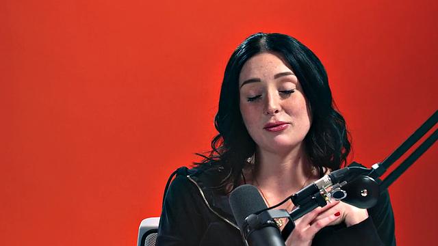 Pussytoying inked babe solo masturbating after casting