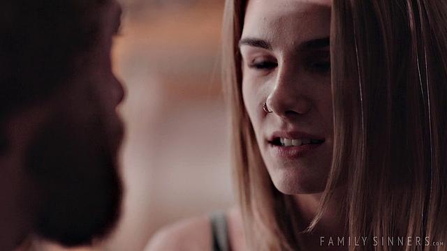 Пасынок застал мачеху в постели - оправдываемся смехом и сексом от тревоги, с Брэдом Ньюманом и Натали Найт - юмористический семейный расколбас.