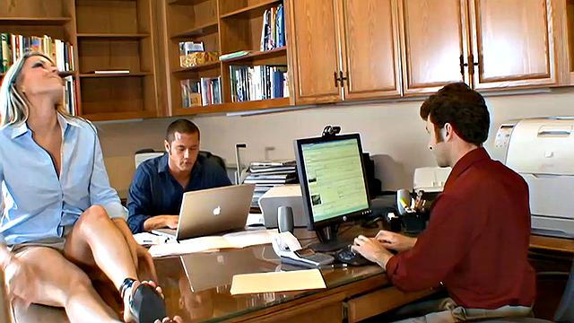 Courtney Cummz takes on two big cocks in the office