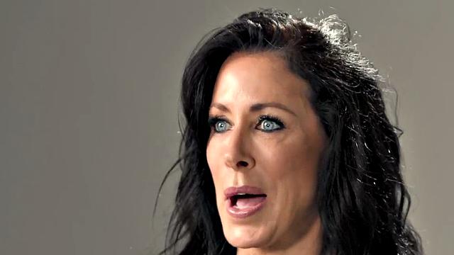 Cougar in solo masturbation