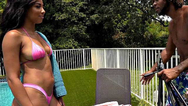 Black 21yo penetrated in wet pussy by horny fucker