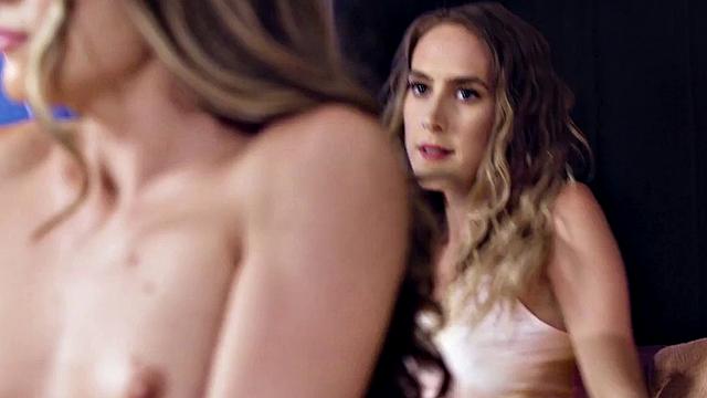 Dyke perverted bae loves eating wet dirty BFF pussy