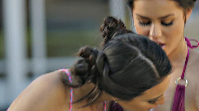 Алина Лопез и Элиза Ибарра срывают купальники и рычат от оргазма