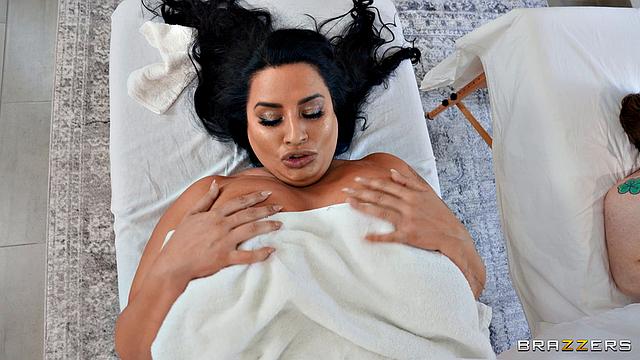 Curvy Sneak Sneaks Deep Tissue Dickdown