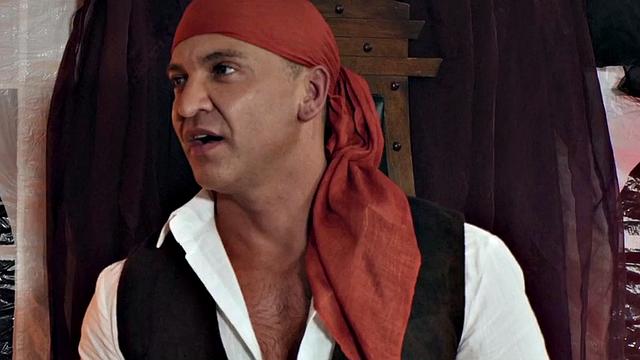 Kinky threesome with nympho slut and two bi dudes