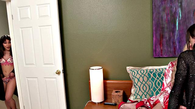 две горячие трансы берут liv revamped в жесткий двойной