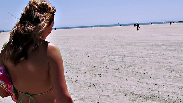 Kinky beach babe gets her bald pussy pierced, doggystyle and handjob in the sand