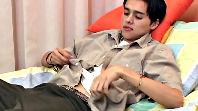 Anthony is a cute Latin twink, who kicks back on his bed and strips down to his underwear. The skinny and smooth boy works up a boner, before slipping off the undies to jerk off.