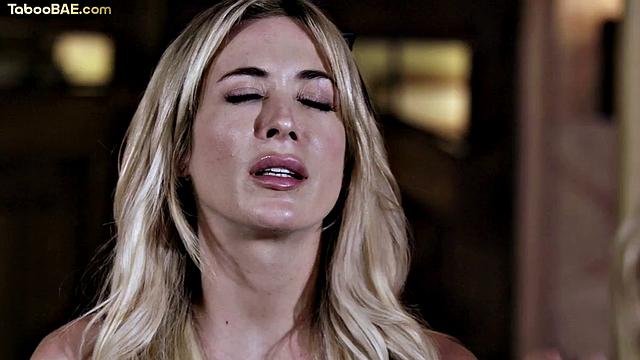 Gorgeous lez babes pussylicking in foursome