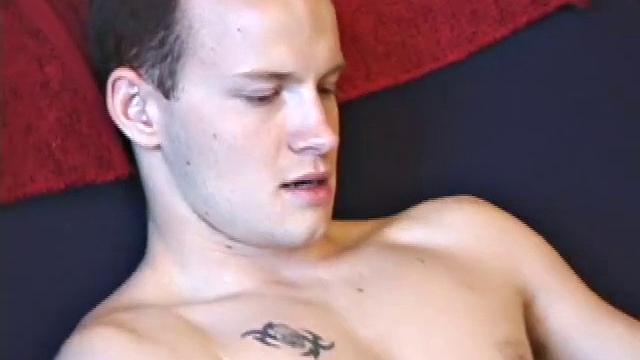 Skater Lex Beats Off