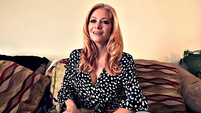 Lesbian 69 licking after solo playing with toys