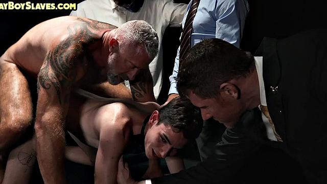 Voyeur DILFS watch submissive twink barebacked by daddy