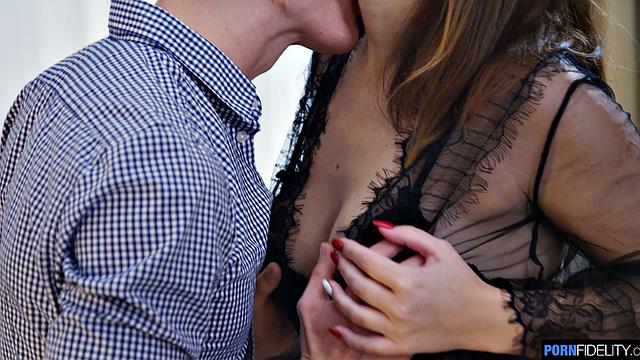 Voluptuous Cum Lover