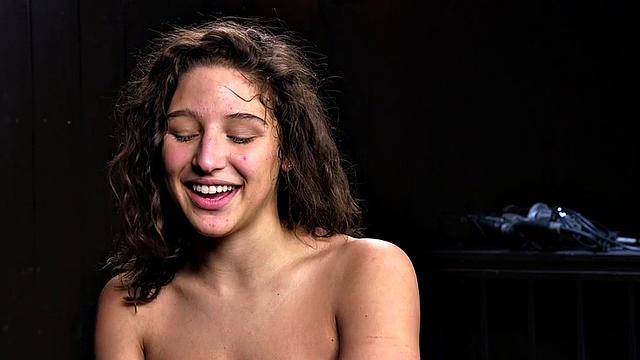 Sub with vacuum tits suffers pulling hairs off her muff