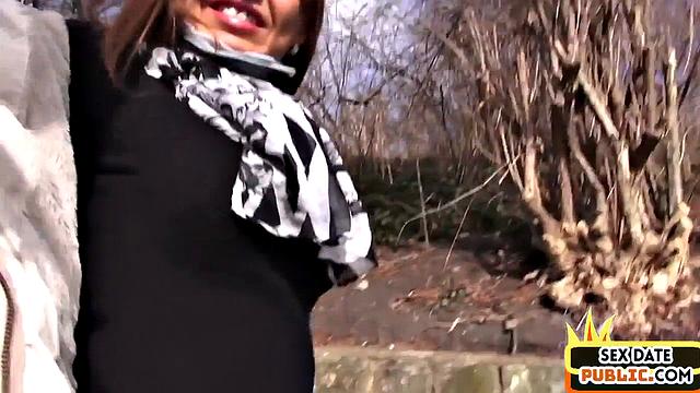 Pierced lingerie MILF banged in car