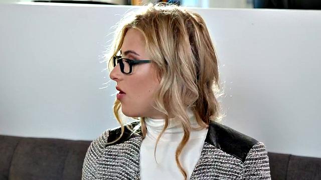 Squirting office sluts enjoy 3some after work