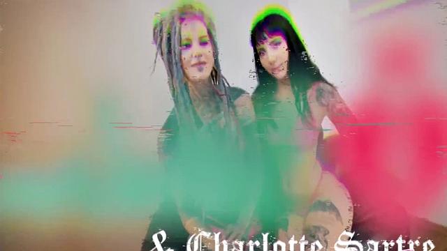 Alternative Teen Gets Anal Fucked And Orgasm On Big Toys