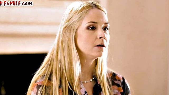 Sapphic MILF scissoring bigtitted GF after sitting