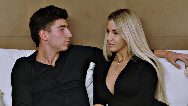 Miss Naughty showcasing her skills: Horny housewife gives oral to guest in the kitchen - XXX!