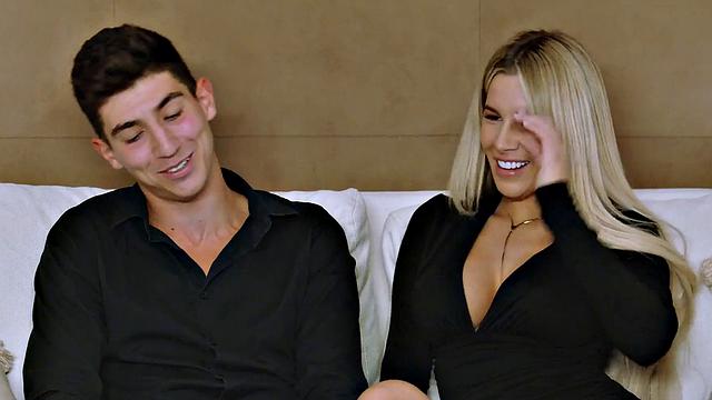 Miss Naughty showcasing her skills: Horny housewife gives oral to guest in the kitchen - XXX!