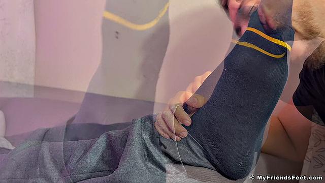 Braden's Feet Get Serviced - Braden