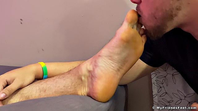 Braden's Feet Get Serviced - Braden