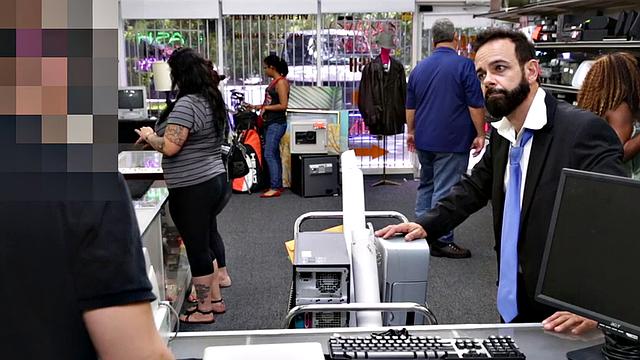 Bareback office sex with boss ends with cumshot in customer's ass