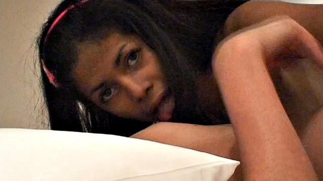 Carina 18 Lesbian Love