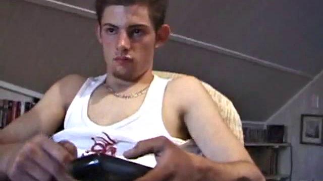 Skater boy Vince O'Neil strolls in after a long day on the board. He was hoping to pick up some chicks at the skate park, but comes back empty handed. So he puts his hand to work, and with a little help from his friend, he pumps out the cum load.