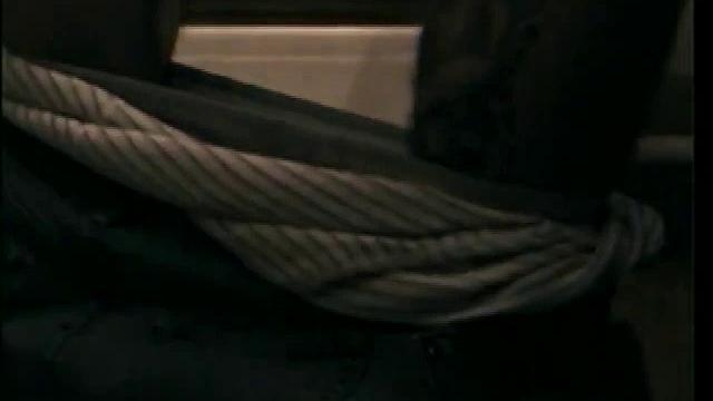 Зрелый Зак обильно кончает мне на лицо после дрочки