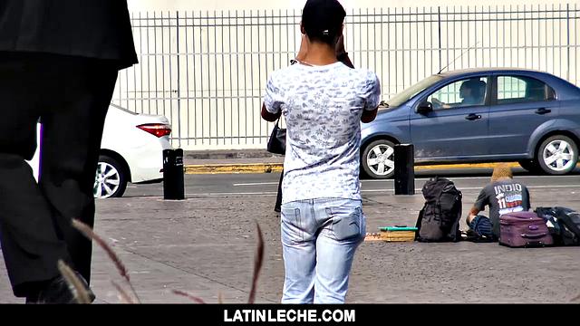 slim venezuelan tourist takes thick cock and begs for more in raw latin hookup