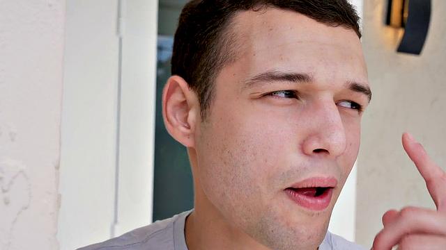 Step sister deepthroating in 3-way