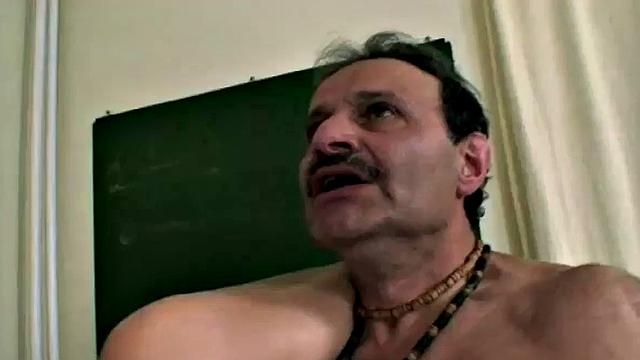 Schoolgirl in trio gets her pussy licked