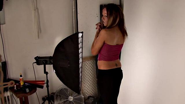 CFNM amateur British photographer with her male model